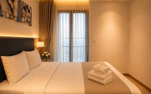 Zenity Luxury Central SaiGon by Bear House