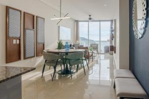 Luxe Oceanfront Condo in Camino al Mar