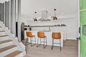 2BR 2B Get Away-Walk to St Aug