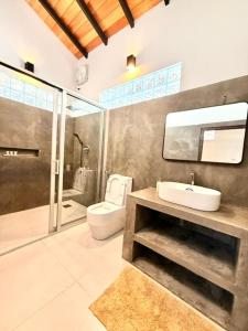 River Hideaway -Private Couples Villa with Plunge Pool by Starflower Villas
