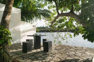 River Hideaway -Private Couples Villa with Plunge Pool by Starflower Villas