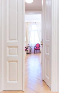 Luxury 4 Bed Room Apartment Residence in the heart of Vienna room in Imperium Residence