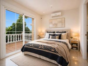 Villa Aguila del Golf Luxury Villa with Private Pool & Garden