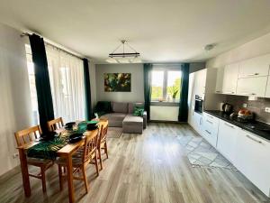Urban Green Września,Przytulny apartament z parkingiem