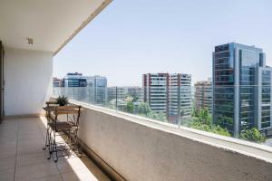 Modern Apartment in Las Condes near Mall & Park