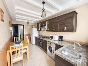 Tinjis Home Prestige - Wifi & Parking