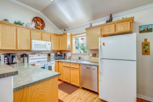 Mamaus House - 2 bedrooms, 1 bath