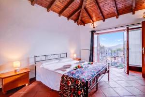Casa al Castello in Leggiuno with Garden - Happy Rentals