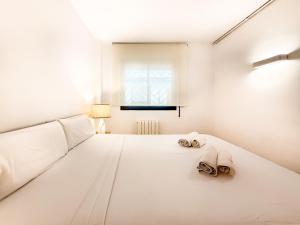 Blue Velvet by Hello Homes Sitges