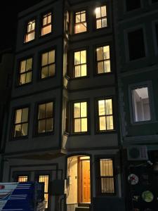 New & Old Town 4BR Apartment Balat, Istanbul Seaside