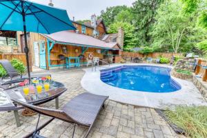 Large Ski Home: Seasonal Pool & Year-Round Hot Tub