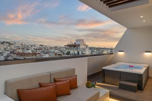 ESTER Acropolis 25