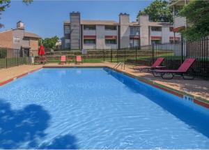 Break Away Stays - Arlington Entertainment