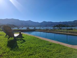 TBD Lakefront Aculeo Blue House Fast Wifi & Wood Hot Tub