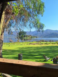 TBD Lakefront Aculeo Blue House Fast Wifi & Wood Hot Tub