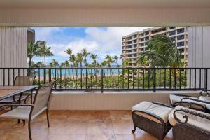 OceanFront Tropical Getaway w Ocean Views - Kaanapali Alii 456
