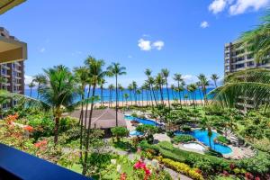 OceanFront Tropical Getaway w Ocean Views - Kaanapali Alii 456