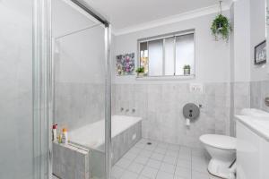 Cozy Double Room - Central Spot Convenient Berala - Shared Bathroom