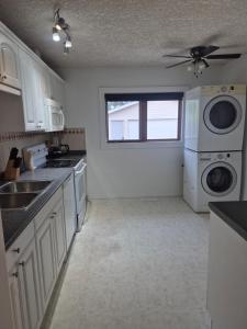 3-Bedroom bungalow Suite, North Edmonton