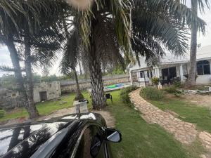 Quiet Get away villa, with pool
