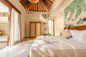 Tropical 2BR Villa Padang Padang