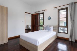 3 BR Pool Villa Aroonpat in center of Patong