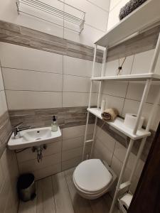 Republic5 Garden Apartment