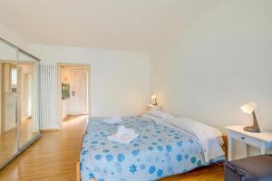Il Piccolo Nido - Lake View Studio with Balcony - Happy Rentals