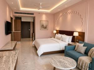 juSTa Luxe Monsoon Palace