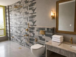 juSTa Luxe Monsoon Palace