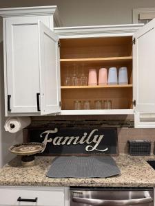 Cozy Waukee Retreat - Mins to I-80, Dining & Parks