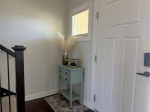 Cozy Waukee Retreat - Mins to I-80, Dining & Parks