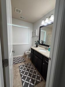 Cozy Waukee Retreat - Mins to I-80, Dining & Parks