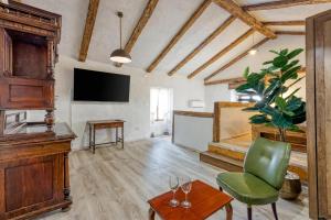 Antons Istrian Stone House near Koper - Happy Rentals