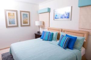 Beachfront Condo with Pool - Sapphire 511 2 bed