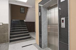 Hotel Almora - Near Delhi Airport