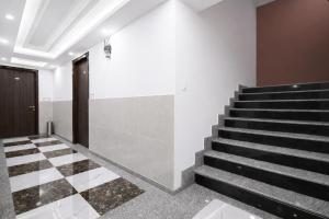 Hotel Almora - Near Delhi Airport