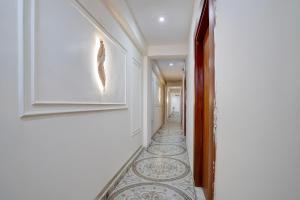 Collection O Basai Crossway Gurgaon Formerly AR Residency