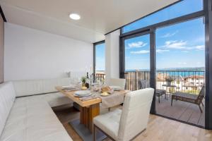 Azure Adriatic Residence with Sea-View Balcony - Happy Rentals