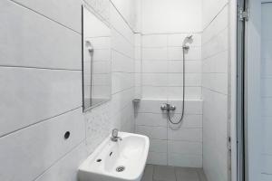 Urbanview Ventura Residence near Kota Lama Semarang