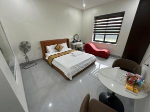 MOON HOTEl
