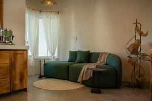 SEN House Hoi An - 2 Bedrooms with Pool, Kitchen and Rooftop