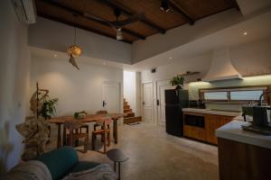 SEN House Hoi An - 2 Bedrooms with Pool, Kitchen and Rooftop