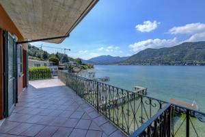 Villa Giovanna with swimming pool & private jetty