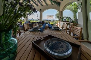 The charmest Green and Blue Villa on Garda Lake
