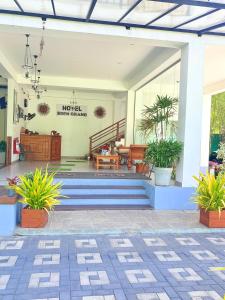 Eden Grand