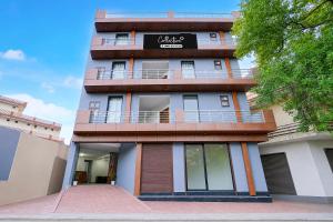 Collection O Toll Plaza Kherki Daula Manesar Formerly Hotel Sky