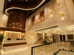 Hotel The Queens Head, City Centre - 1 Minute from New Delhi Railway Station & 5 Minute from Connaught Place