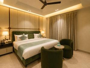 Hotel The Queens Head, City Centre - 1 Minute from New Delhi Railway Station & 5 Minute from Connaught Place