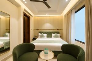 Hotel The Queens Head, City Centre - 1 Minute from New Delhi Railway Station & 5 Minute from Connaught Place